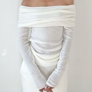 Commense off the shoulder top